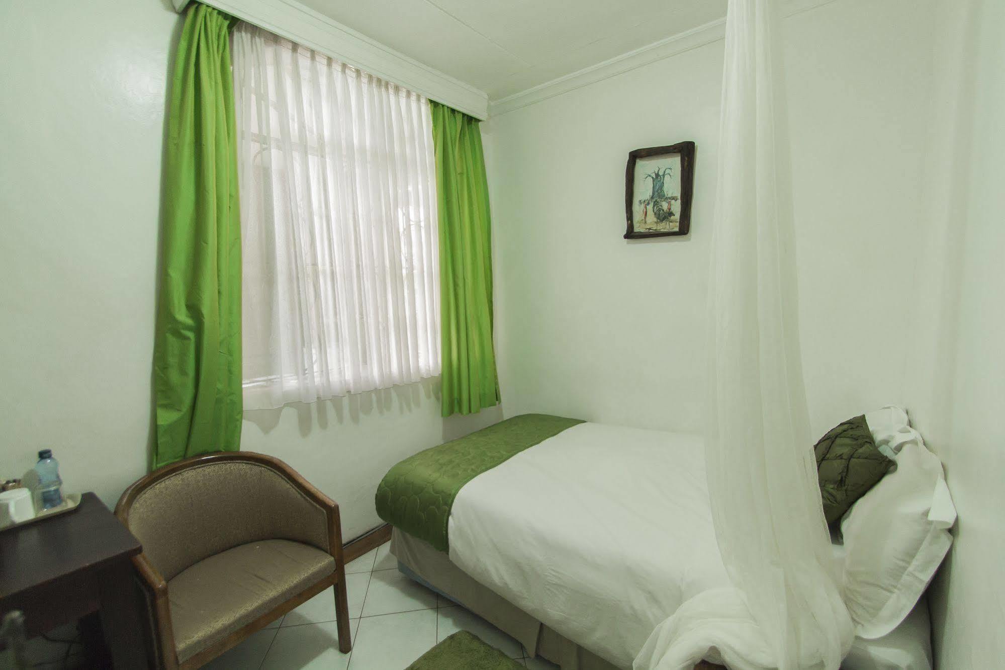 Godials Bed & Breakfast Bed & Breakfast Nairobi Exterior photo